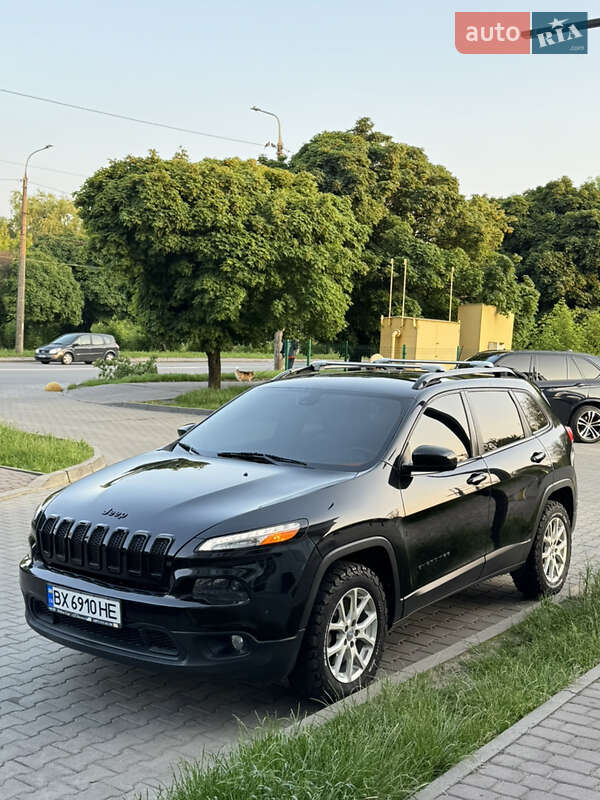 Внедорожник / Кроссовер Jeep Cherokee 2015 в 