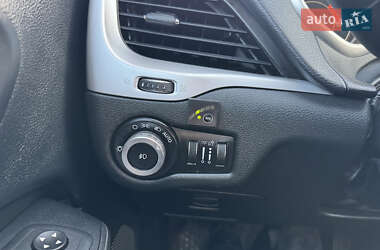 Внедорожник / Кроссовер Jeep Cherokee 2015 в 