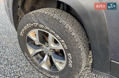 Внедорожник / Кроссовер Jeep Cherokee 2015 в 