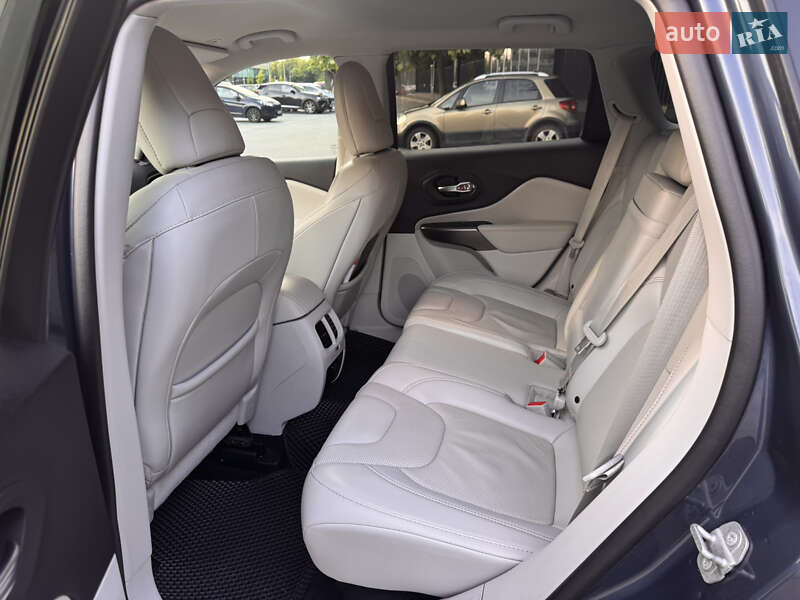 Внедорожник / Кроссовер Jeep Cherokee 2019 в Виннице фото 16 Внедорожник / Кроссовер Jeep Cherokee 2019 в Виннице