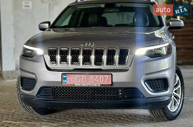 Внедорожник / Кроссовер Jeep Cherokee 2020 в 
