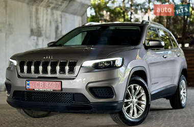 Внедорожник / Кроссовер Jeep Cherokee 2020 в 