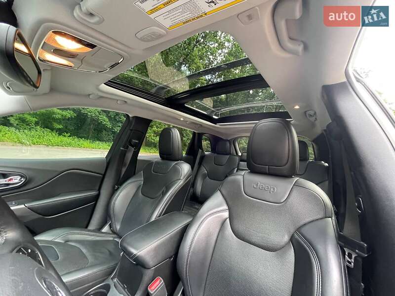 Позашляховик / Кросовер Jeep Cherokee 2018 в Києві