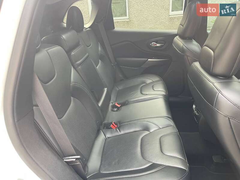 Позашляховик / Кросовер Jeep Cherokee 2018 в Києві