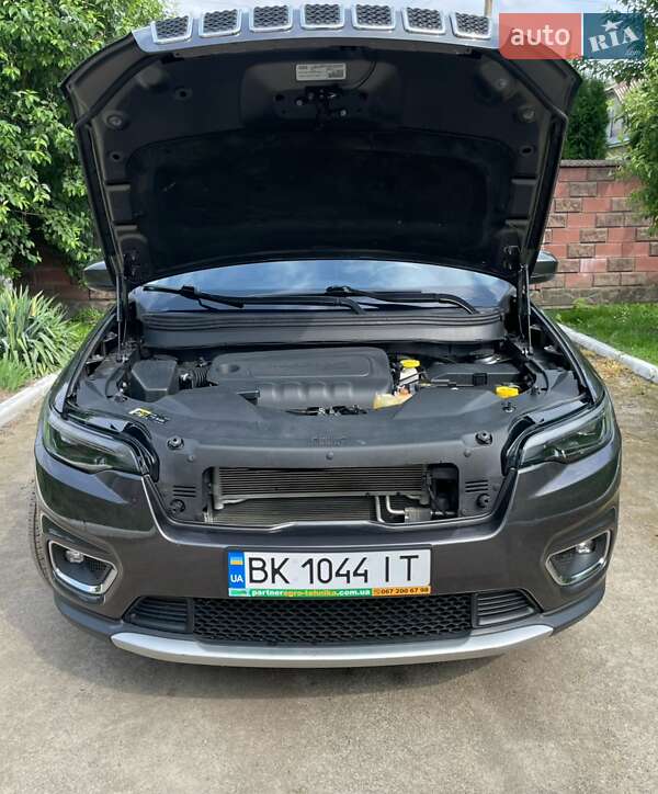 Позашляховик / Кросовер Jeep Cherokee 2019 в Рівному