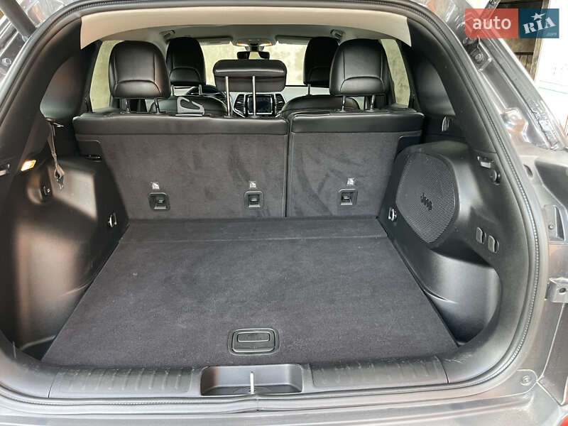 Позашляховик / Кросовер Jeep Cherokee 2019 в Рівному
