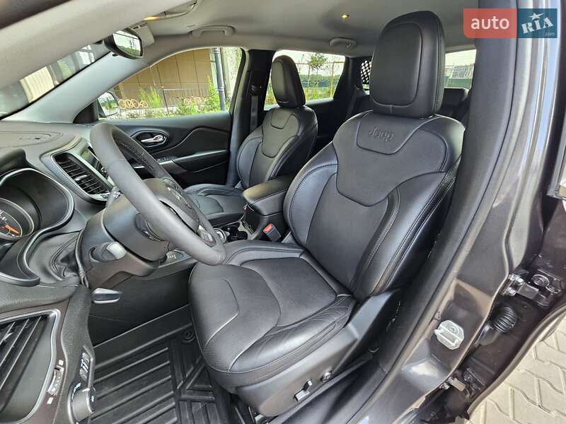 Позашляховик / Кросовер Jeep Cherokee 2021 в Києві