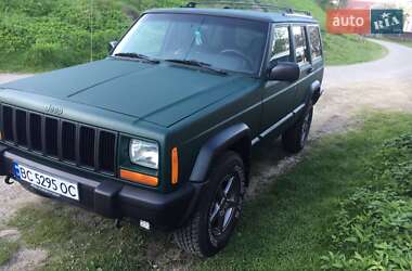 Внедорожник / Кроссовер Jeep Cherokee 2000 в 