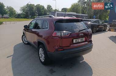 Позашляховик / Кросовер Jeep Cherokee 2019 в 
