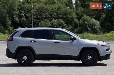 Внедорожник / Кроссовер Jeep Cherokee 2015 в 
