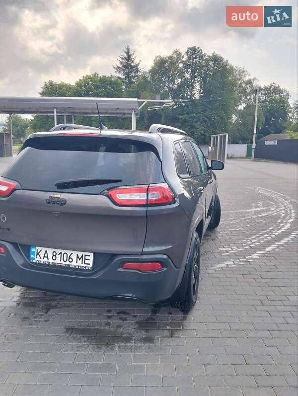 Внедорожник / Кроссовер Jeep Cherokee 2017 в Барышевке