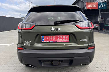 Внедорожник / Кроссовер Jeep Cherokee 2020 в 