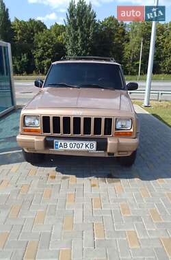 Внедорожник / Кроссовер Jeep Cherokee 1998 в Гайсине