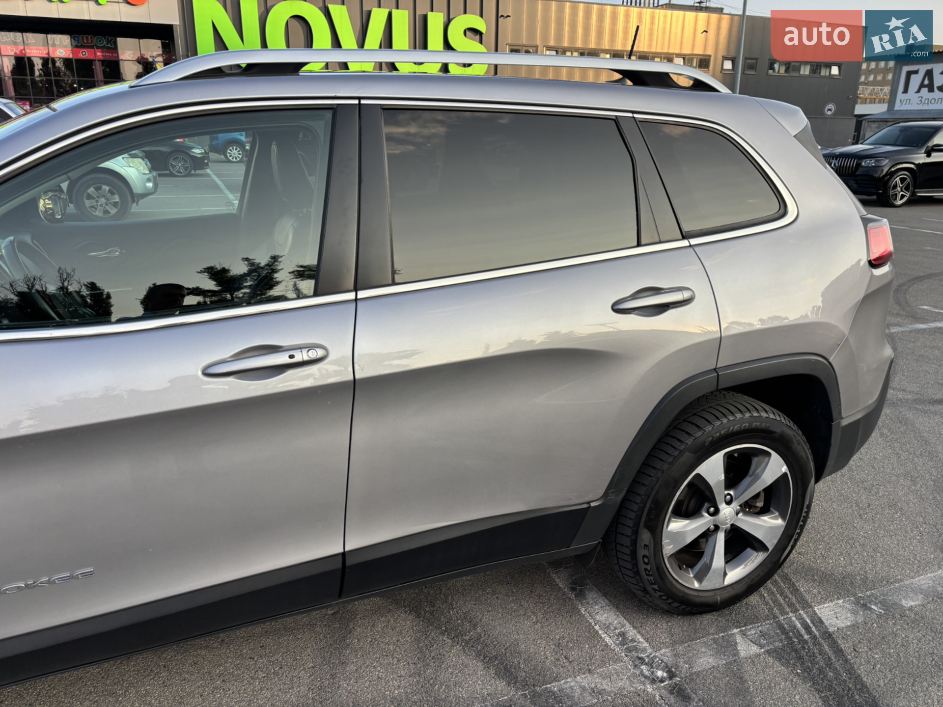2018 Jeep Cherokee - мініатюра 21