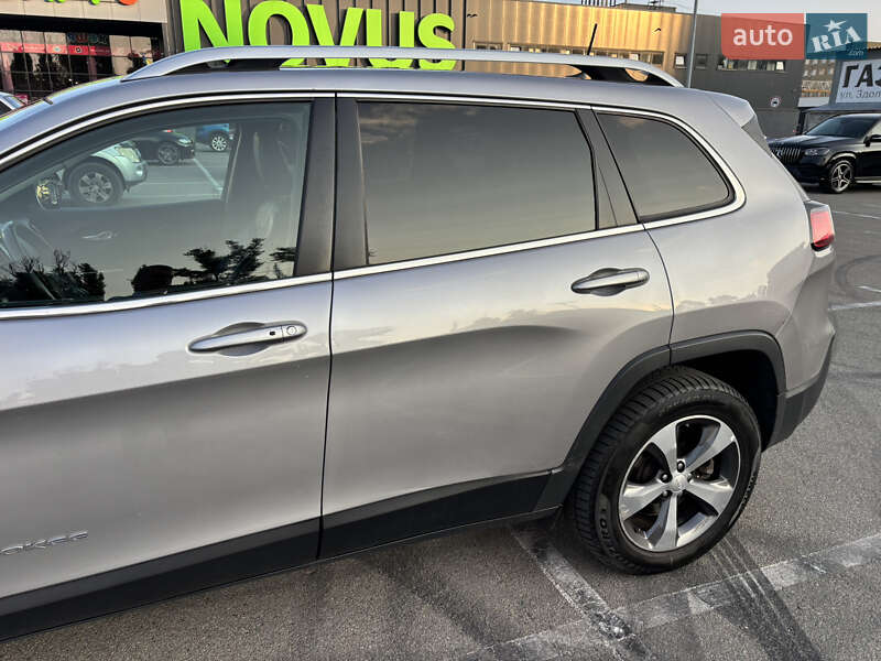 Позашляховик / Кросовер Jeep Cherokee 2018 в Києві
