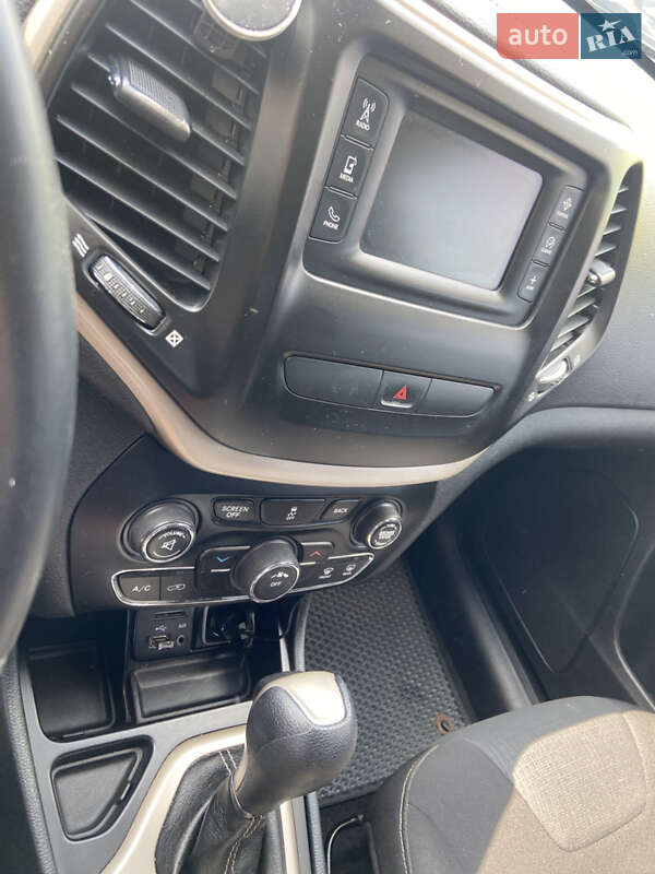 Внедорожник / Кроссовер Jeep Cherokee 2015 в Ирпене фото 17 Внедорожник / Кроссовер Jeep Cherokee 2015 в Ирпене