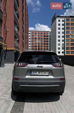 Внедорожник / Кроссовер Jeep Cherokee 2018 в 
