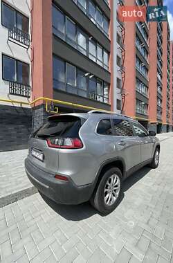 Внедорожник / Кроссовер Jeep Cherokee 2018 в 