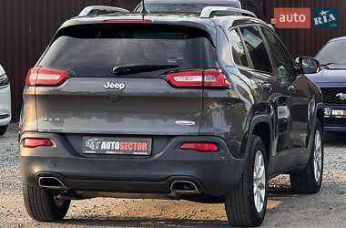 Внедорожник / Кроссовер Jeep Cherokee 2016 в 