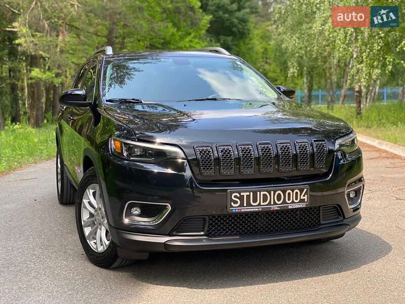 Внедорожник / Кроссовер Jeep Cherokee 2018 в 