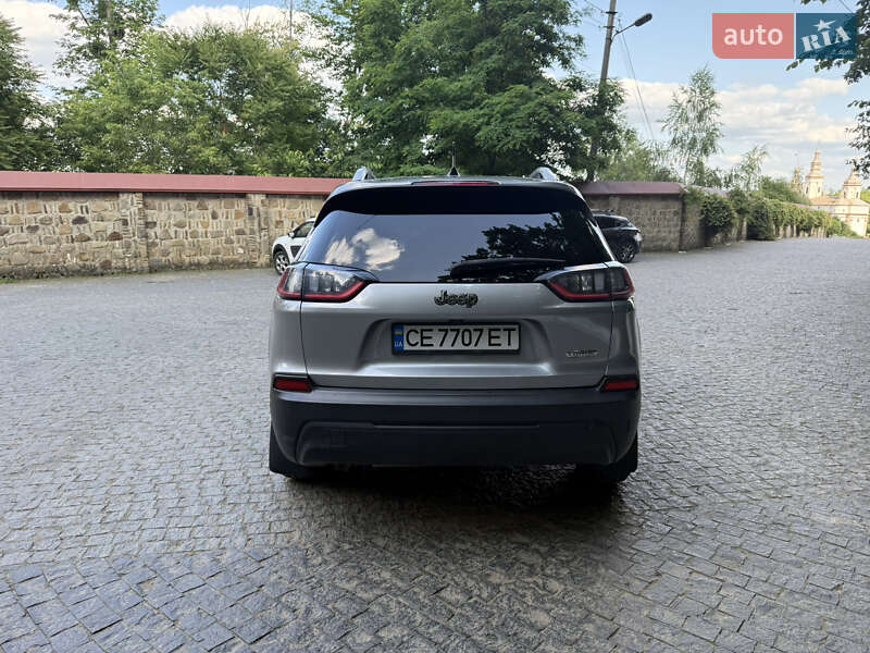 Внедорожник / Кроссовер Jeep Cherokee 2018 в Черновцах
