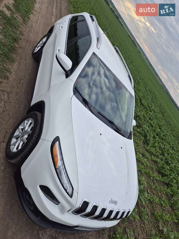 Позашляховик / Кросовер Jeep Cherokee 2018 в Гайсину