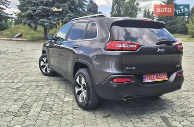 Внедорожник / Кроссовер Jeep Cherokee 2014 в 