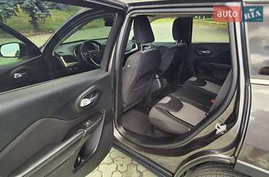 Внедорожник / Кроссовер Jeep Cherokee 2014 в 