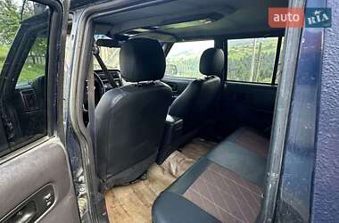 Внедорожник / Кроссовер Jeep Cherokee 2001 в 