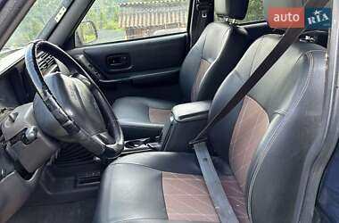 Внедорожник / Кроссовер Jeep Cherokee 2001 в 
