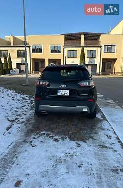 Внедорожник / Кроссовер Jeep Cherokee 2019 в 