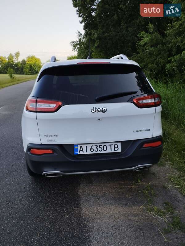Внедорожник / Кроссовер Jeep Cherokee 2015 в Белой Церкви