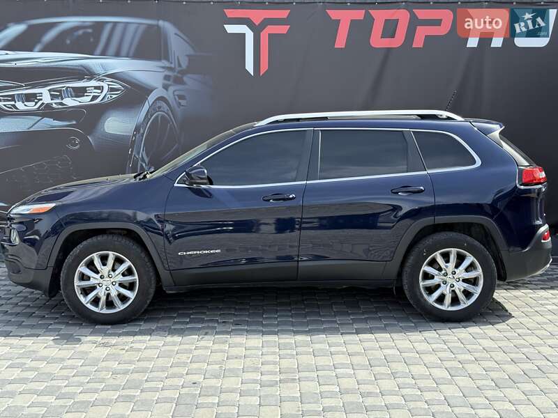 Позашляховик / Кросовер Jeep Cherokee 2015 в Львові