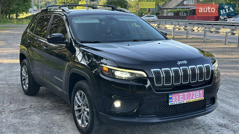Позашляховик / Кросовер Jeep Cherokee 2019 в 
