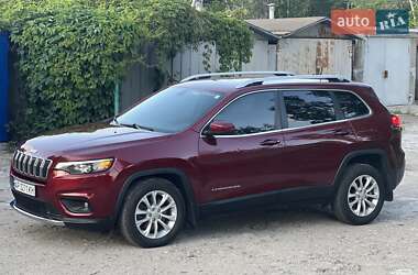 Позашляховик / Кросовер Jeep Cherokee 2019 в 