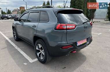 Внедорожник / Кроссовер Jeep Cherokee 2014 в 