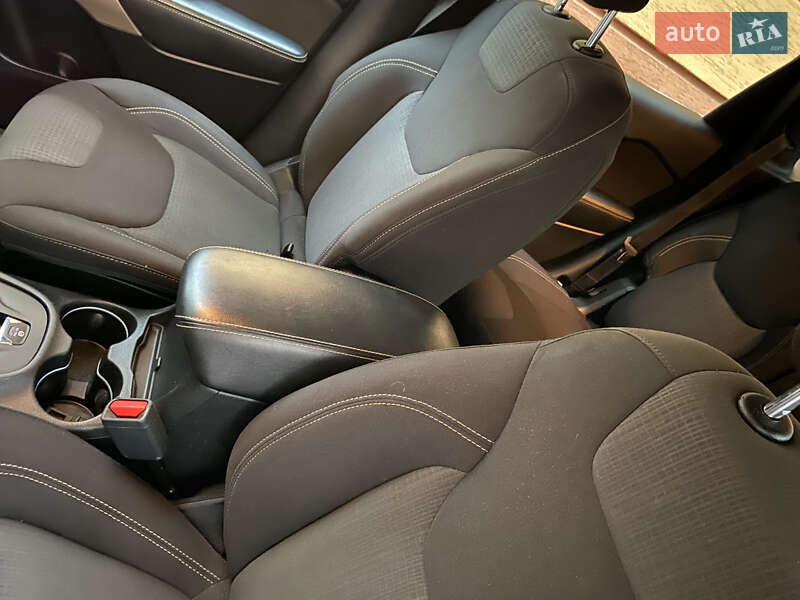 Внедорожник / Кроссовер Jeep Cherokee 2017 в Стрые