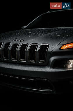 Внедорожник / Кроссовер Jeep Cherokee 2015 в Тернополе
