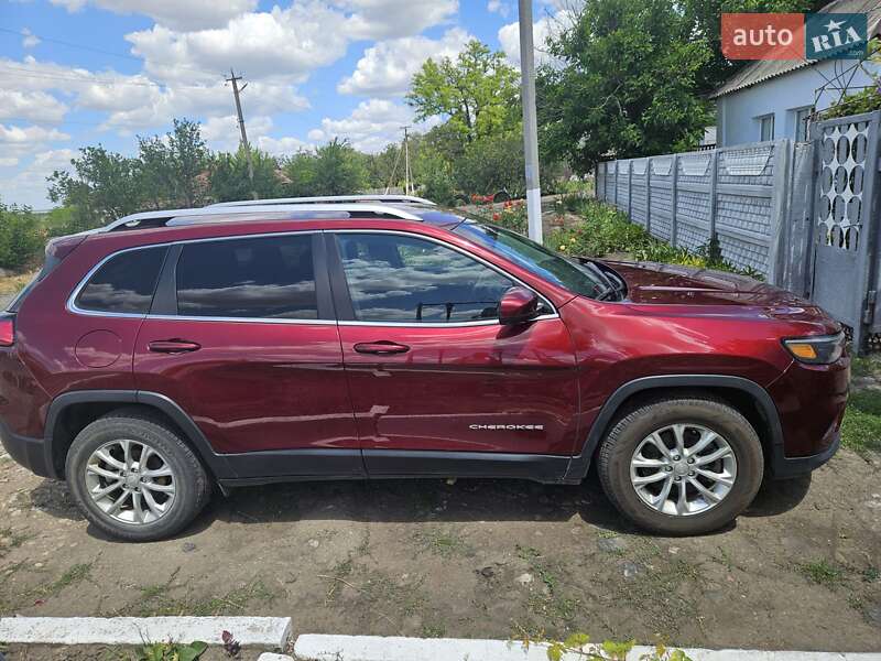 Внедорожник / Кроссовер Jeep Cherokee 2018 в Баштанке