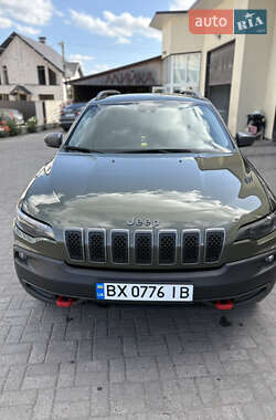 Внедорожник / Кроссовер Jeep Cherokee 2021 в 