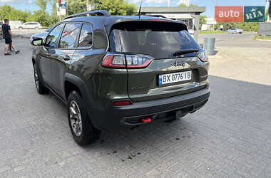 Внедорожник / Кроссовер Jeep Cherokee 2021 в 