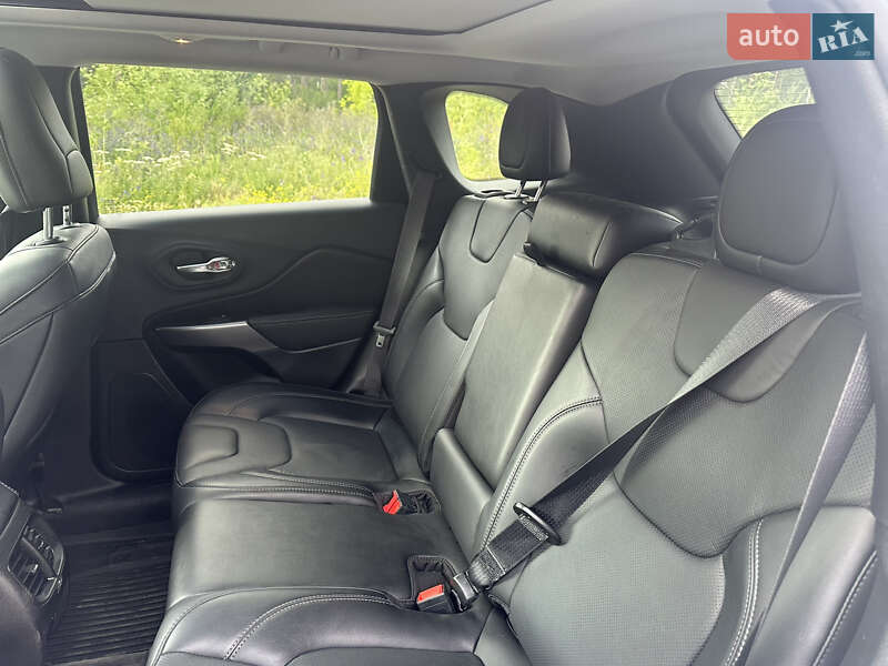 Внедорожник / Кроссовер Jeep Cherokee 2021 в Кропивницком