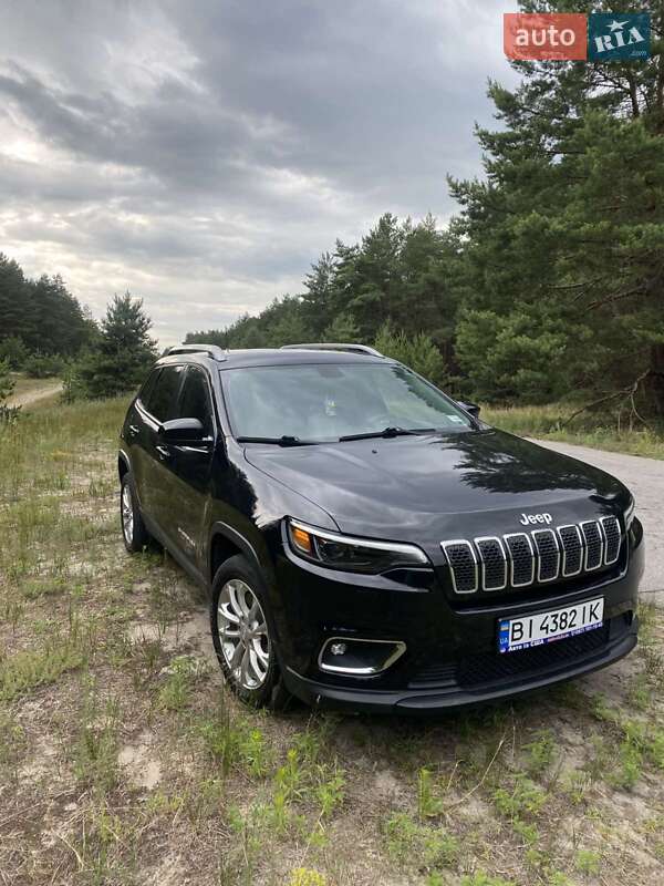 Внедорожник / Кроссовер Jeep Cherokee 2018 в Кременчуге