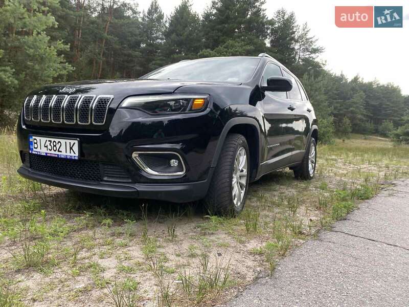 Внедорожник / Кроссовер Jeep Cherokee 2018 в Кременчуге