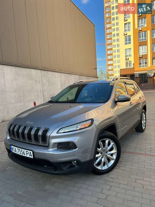 Позашляховик / Кросовер Jeep Cherokee 2015 в Києві