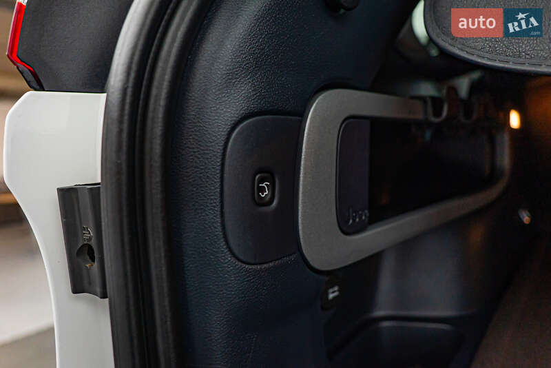 Внедорожник / Кроссовер Jeep Cherokee 2015 в Киеве фото 20 Внедорожник / Кроссовер Jeep Cherokee 2015 в Киеве