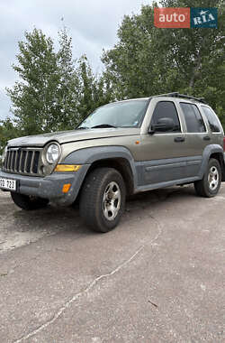 Позашляховик / Кросовер Jeep Cherokee 2005 в Києві