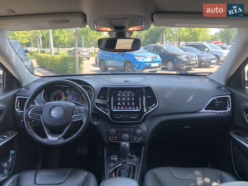 Внедорожник / Кроссовер Jeep Cherokee 2020 в Киеве