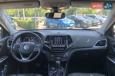 Внедорожник / Кроссовер Jeep Cherokee 2020 в 