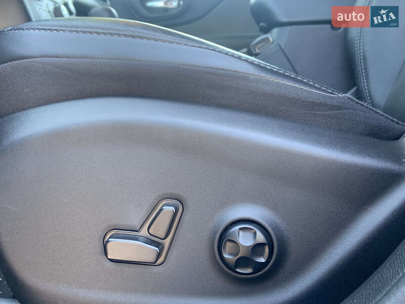 Внедорожник / Кроссовер Jeep Cherokee 2020 в Киеве